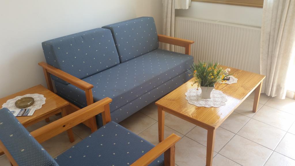 Pissouriana Hotel Apartments מראה חיצוני תמונה