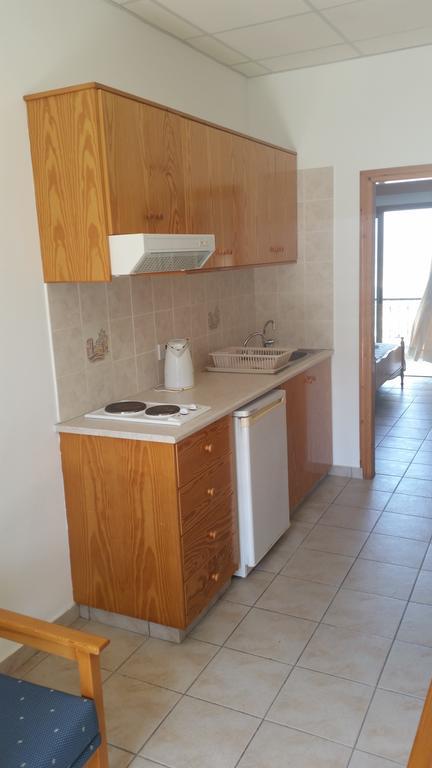 Pissouriana Hotel Apartments מראה חיצוני תמונה