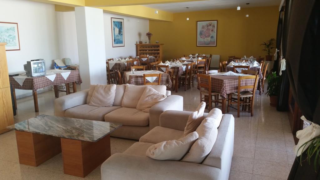 Pissouriana Hotel Apartments מראה חיצוני תמונה